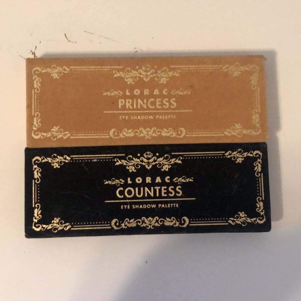Eyeshadow palette